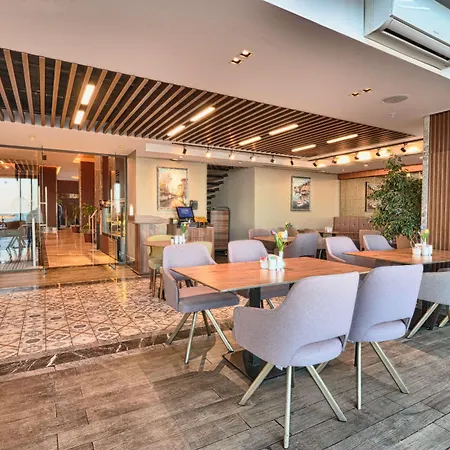Western Premier Ottoperla Hotel