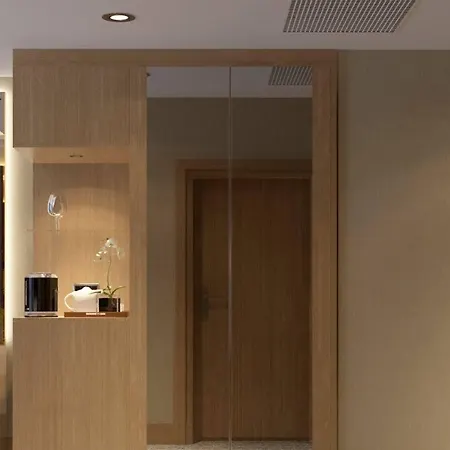 بيست ويسترن بريمير أوتوبيرلا